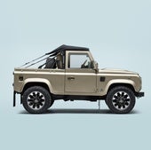 Imagen del icónico Defender V8 Soft Top by Land Rover Classic.