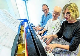 Jakes Txapartegi: «La música es mi pasión, pero quiero ser periodista»