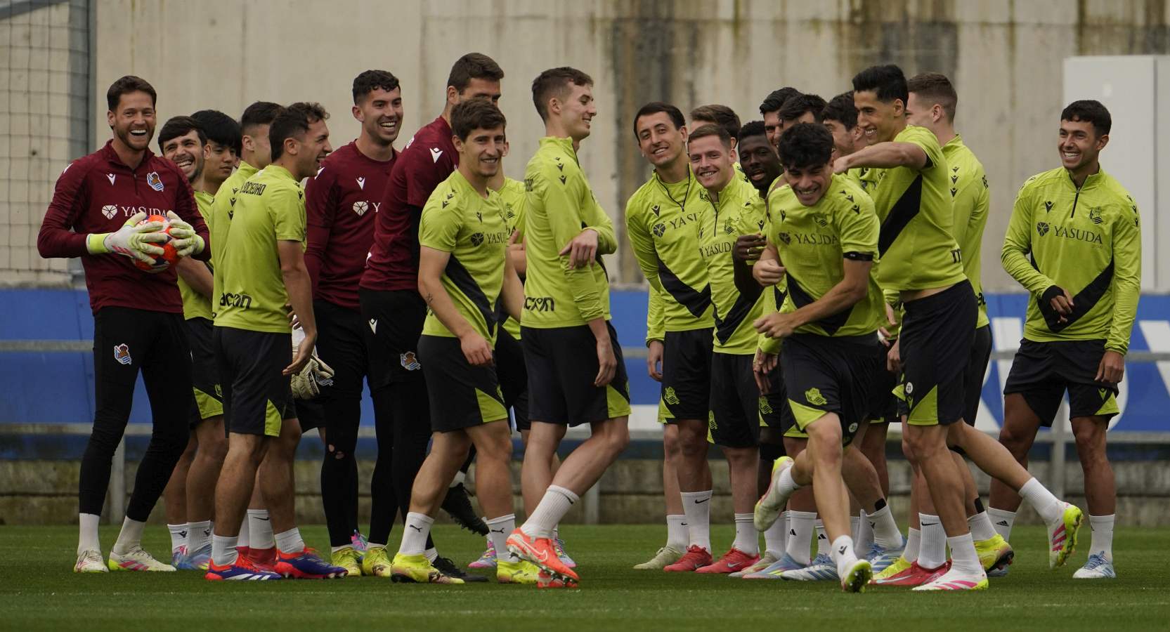 La Real Sociedad prepara el derbi