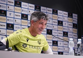Imanol durante la rueda de prensa de este viernes
