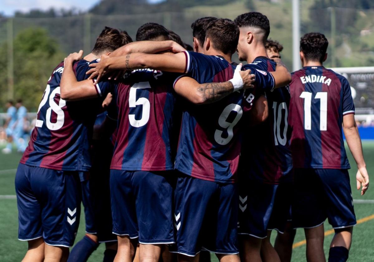 El Eibar B se juega el podio ante el líder