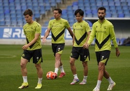 Aihen, Oyarzabal, Kubo y Brais durante un entrenamiento de esta semana en Zubieta