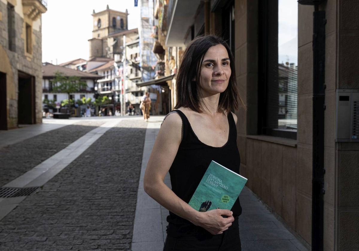 Karmele Mitxelena: «Hitz egiten ez diren tabuez hitz egitea garrantzitsua da, ahal dela ez ahots bakarretik»