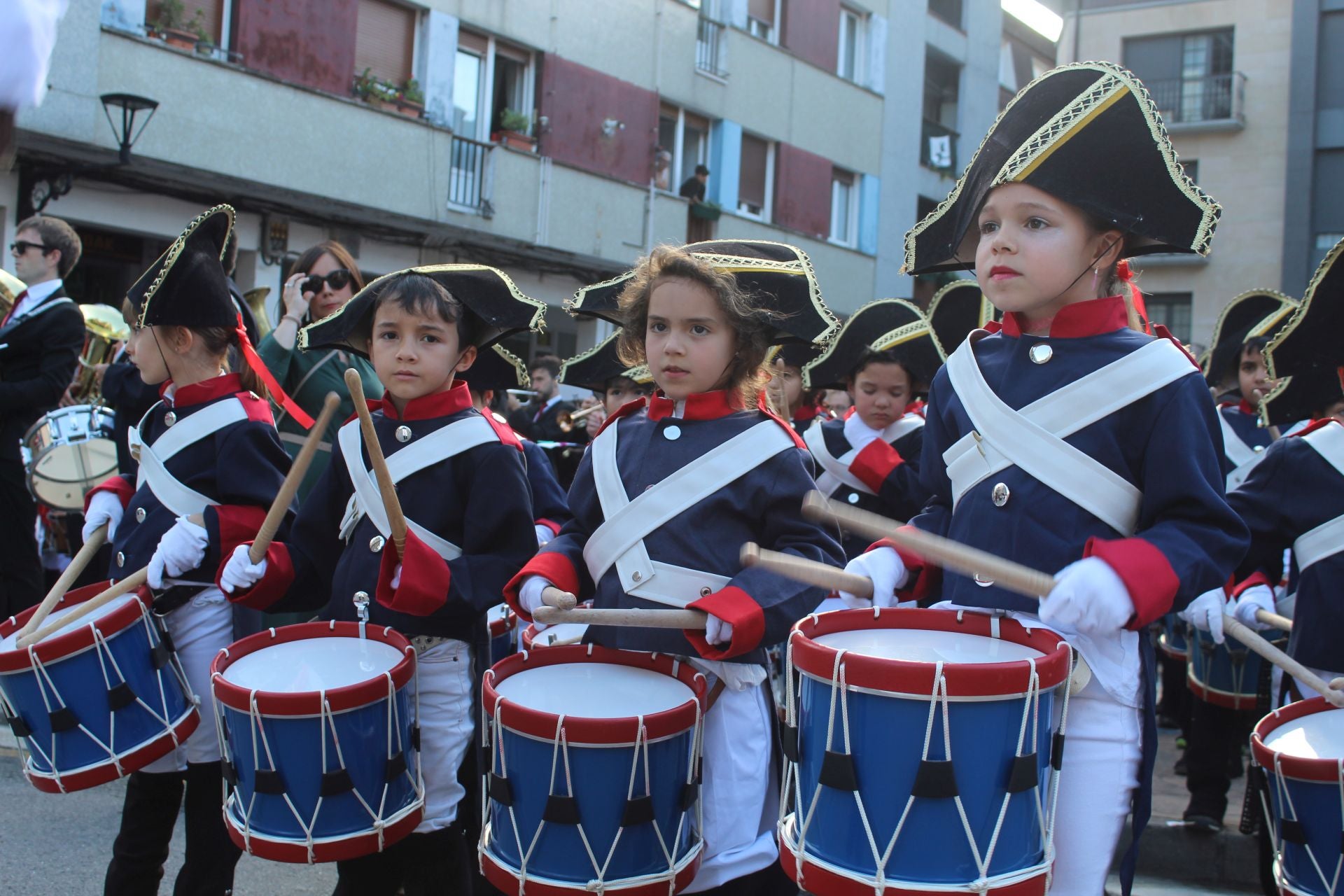 Santakutz jaietako haur danborrada