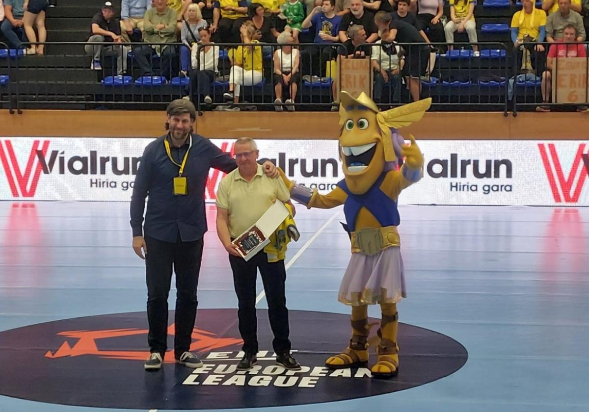 Homenaje a Ramón Aranburu