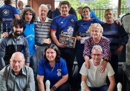 Gran ambiente en la entrega de premios de la tirada de bolos Santikutz celebrada el 1 de mayo en Danantzako.