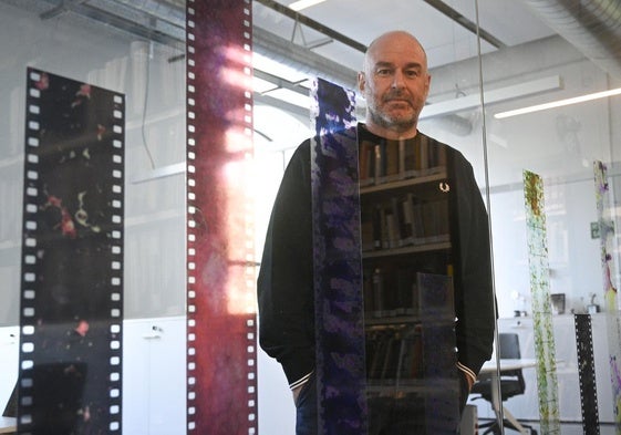 Joxean Fernández, en las instalaciones de Filmoteca Vasca.