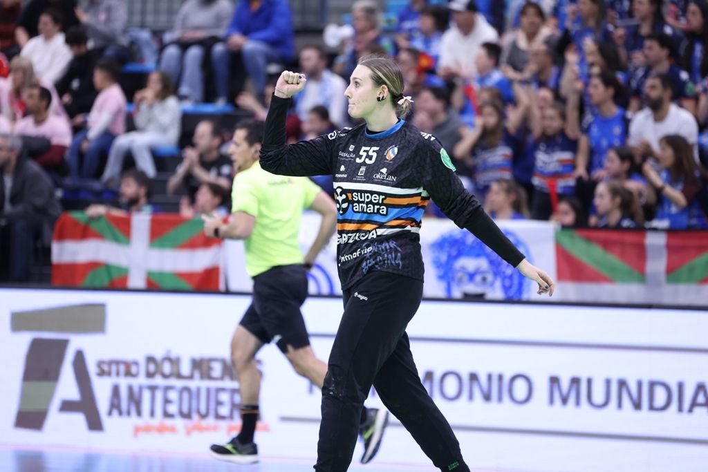 Lucía Prades celebra una parada en el Palau esta temporada.
