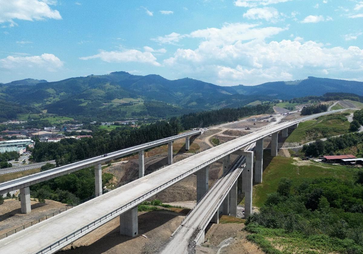 95 millones de euros para la instalación de la catenaria de toda la 'Y' vasca