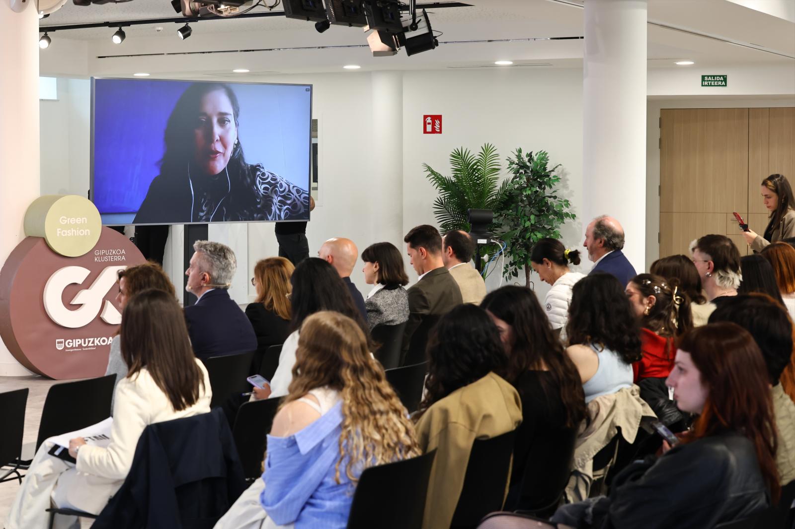 El Foro de Moda Sostenible en DV Gunea, en imágenes