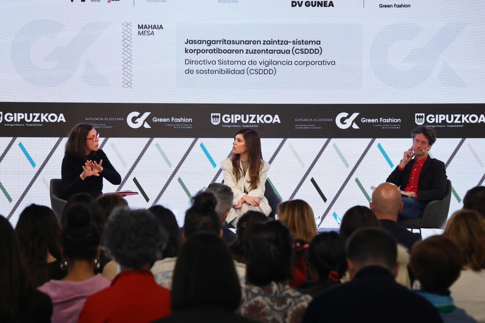 El Foro de Moda Sostenible en DV Gunea, en imágenes