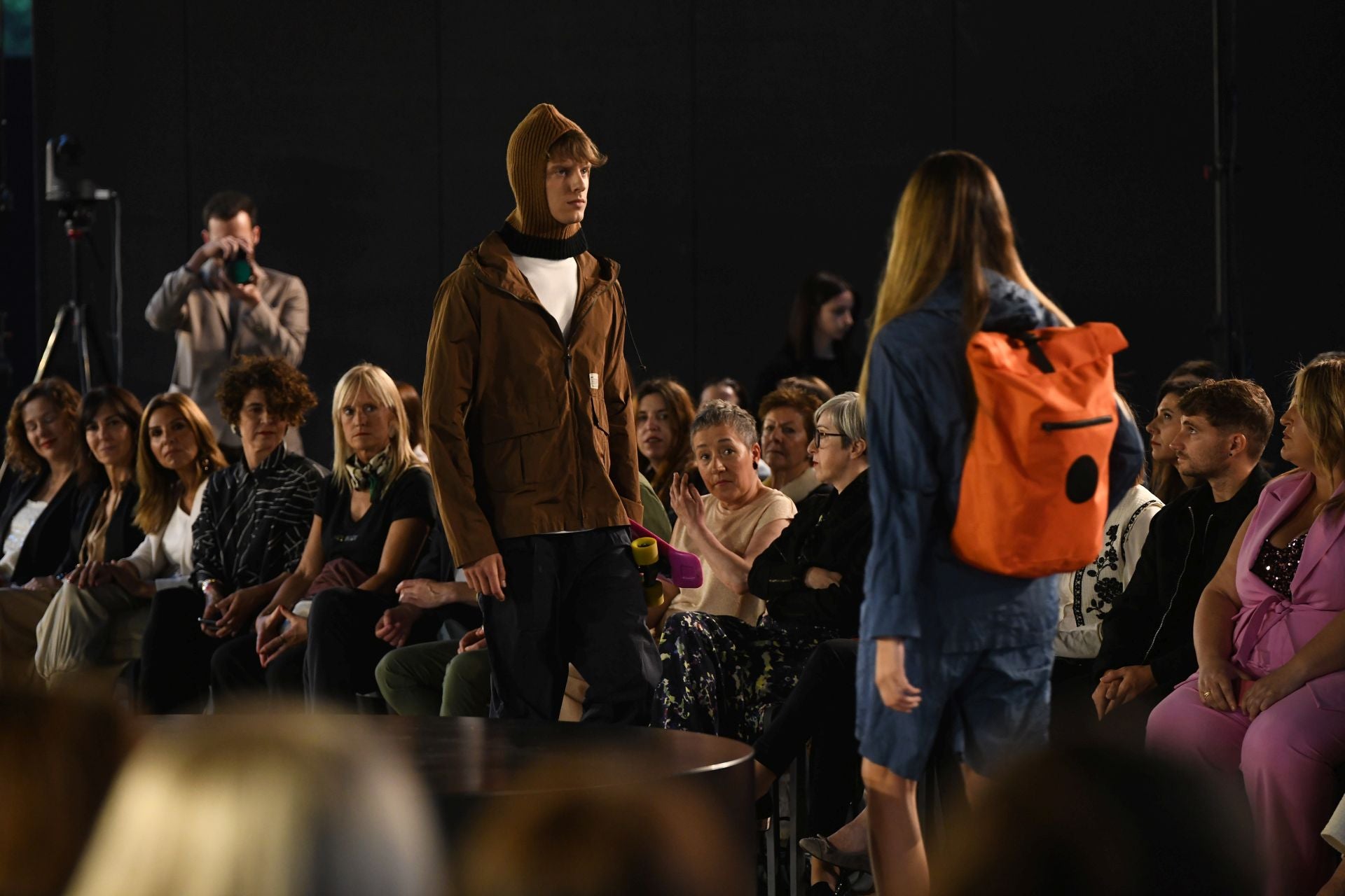 Desfile de Loreak Mendian en Balenciaga