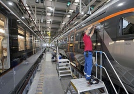 CAF se apunta un nuevo récord de pedidos con 15.600 millones en cartera.