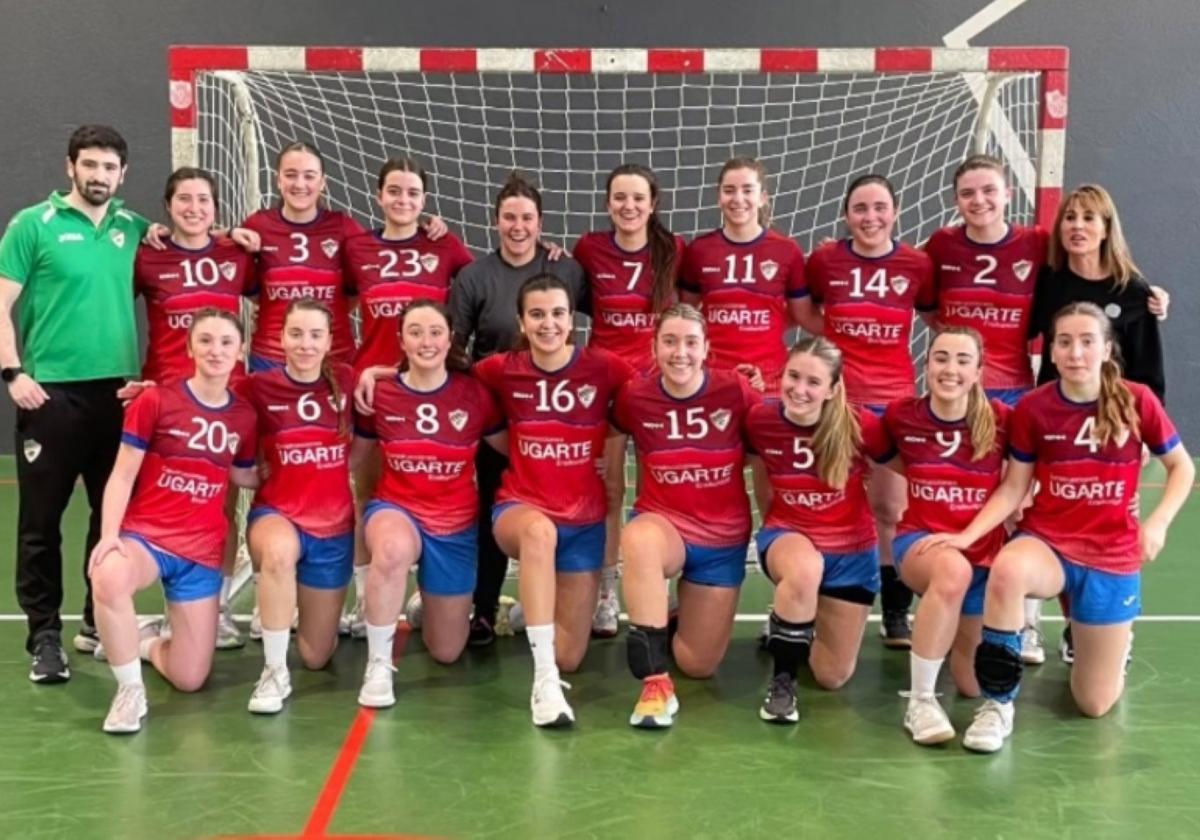 El sénior femenino de balonmano se juega el ascenso a liga vasca