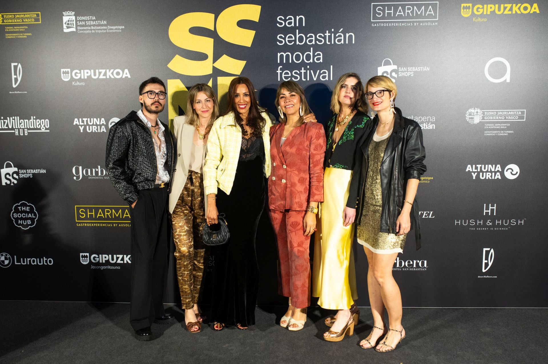 Diversión en el photocall de Loreak Mendian