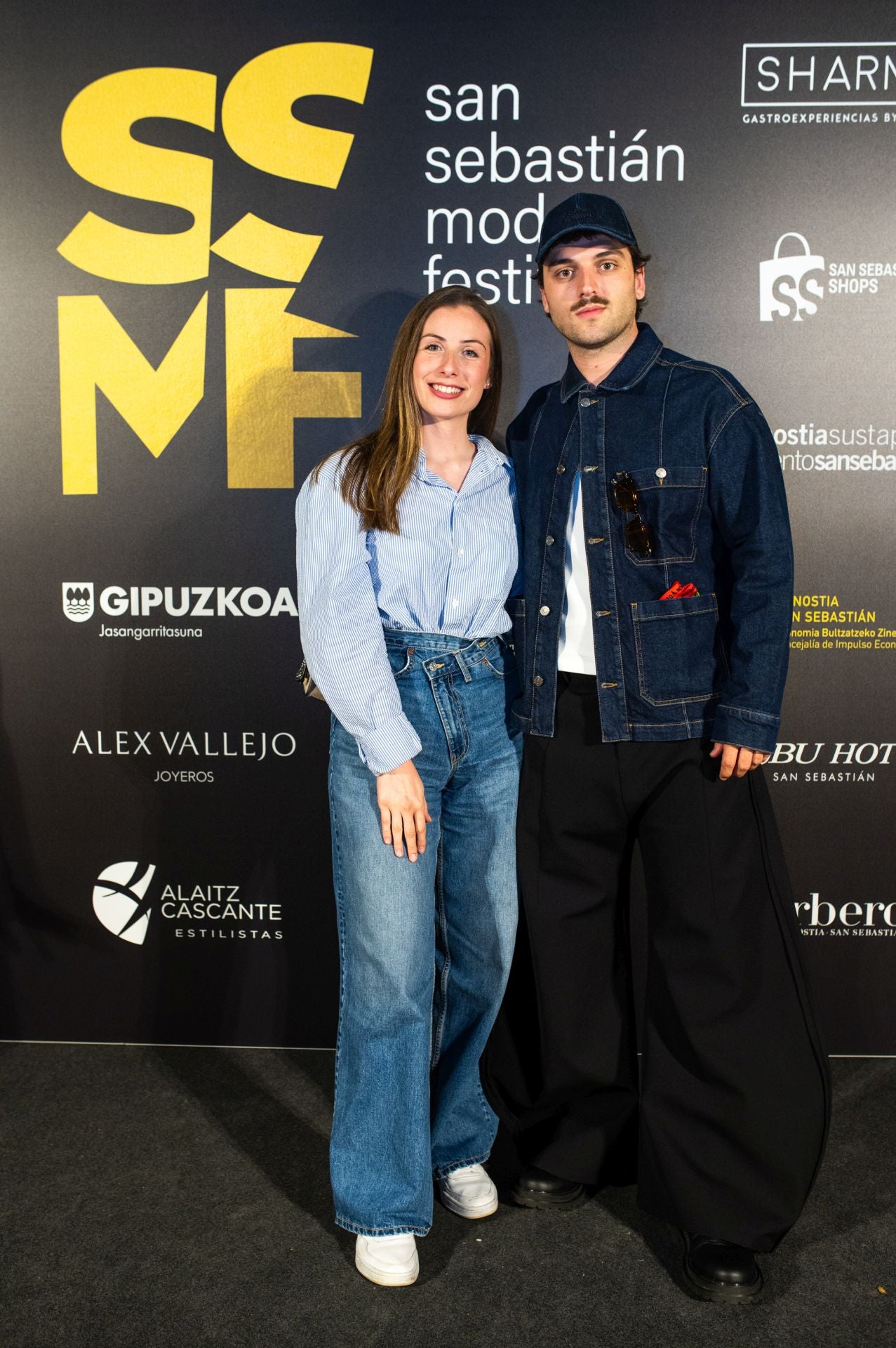 Diversión en el photocall de Loreak Mendian