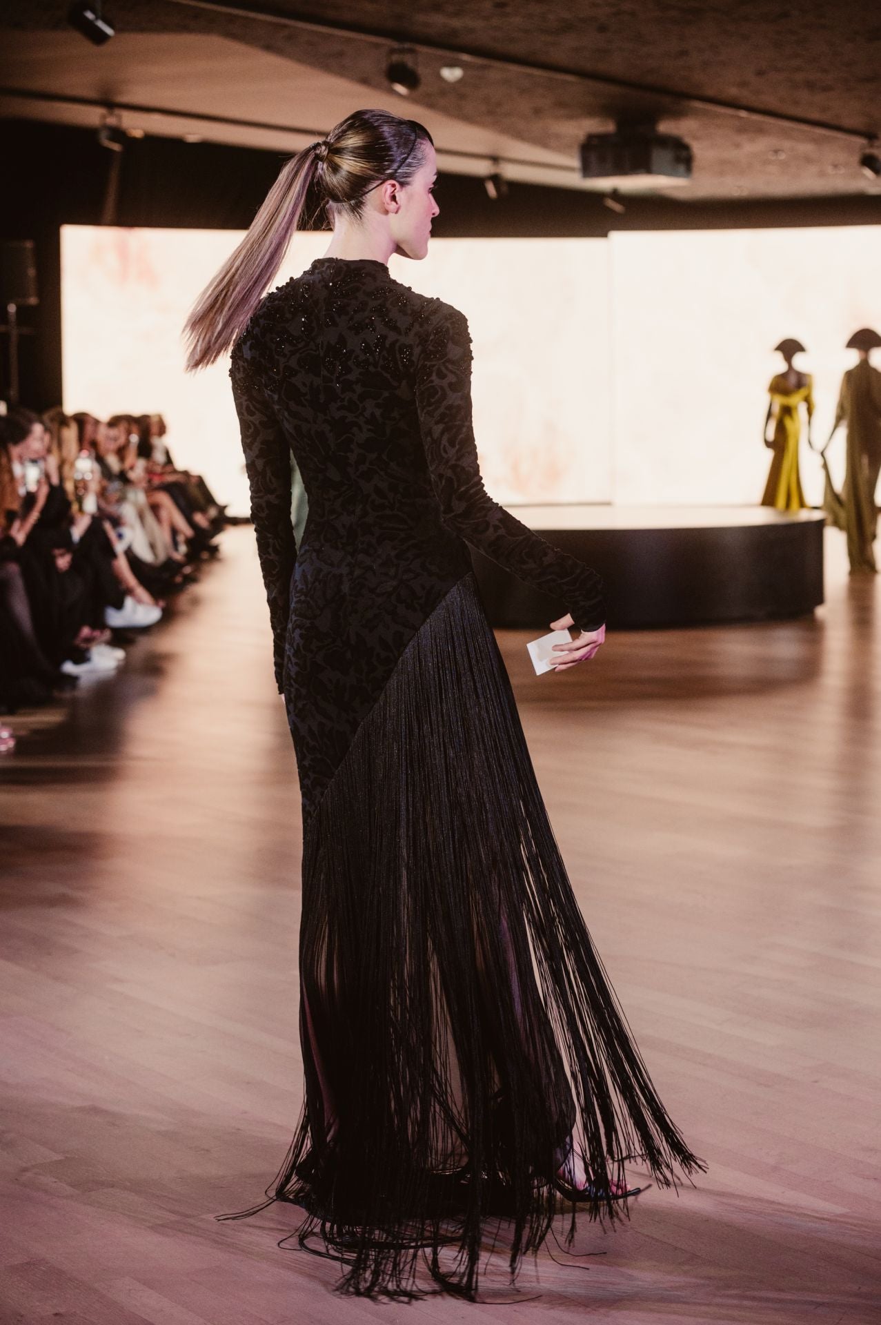 Ze García deslumbra en Balenciaga