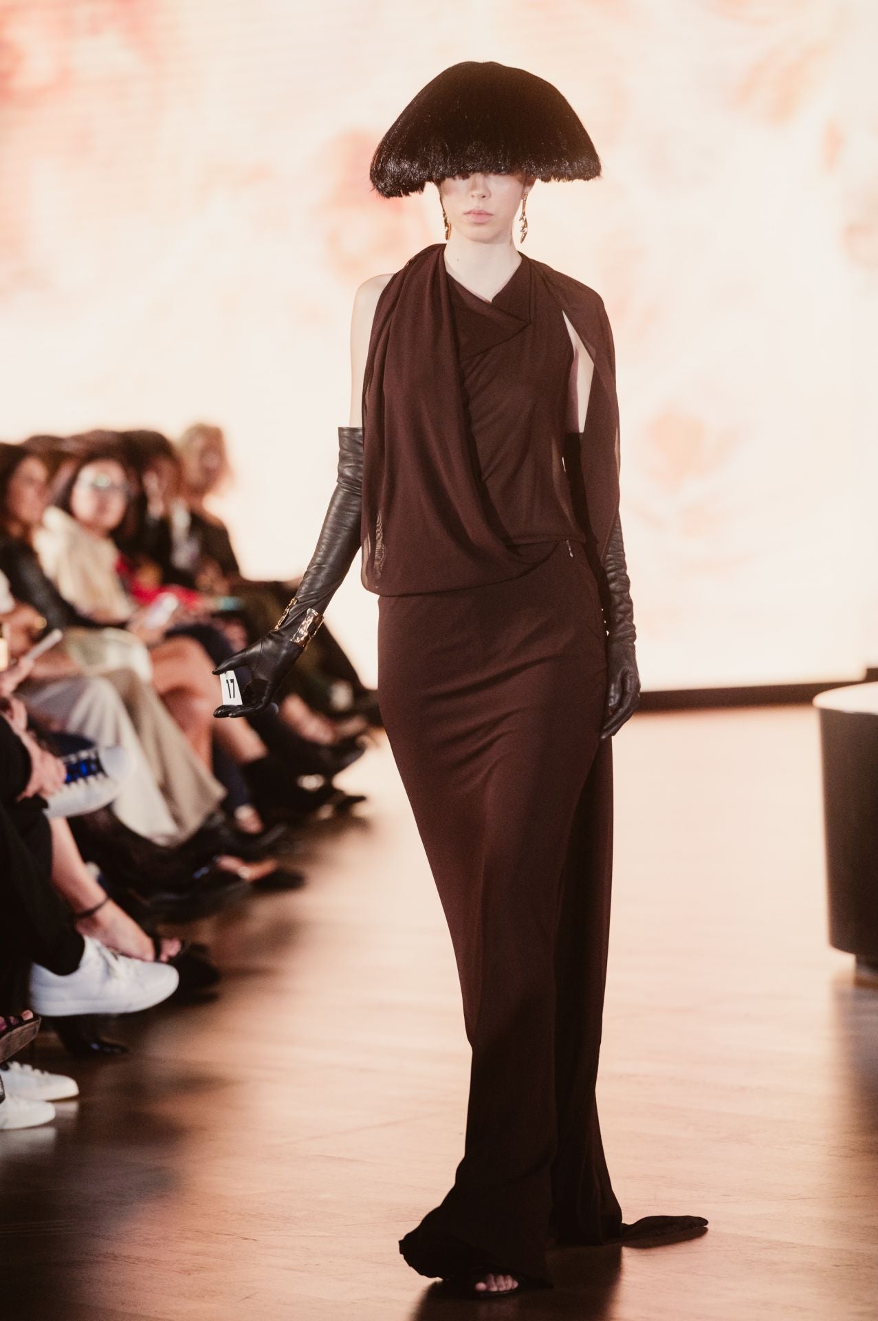 Ze García deslumbra en Balenciaga
