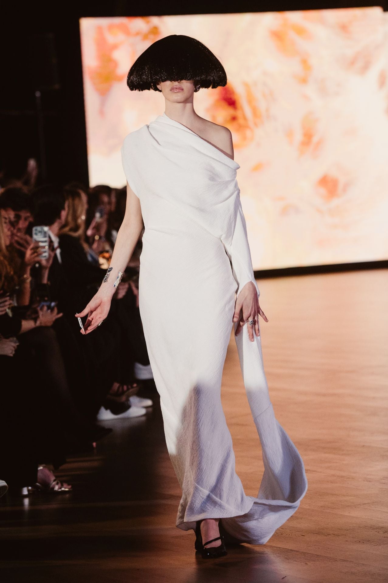 Ze García deslumbra en Balenciaga