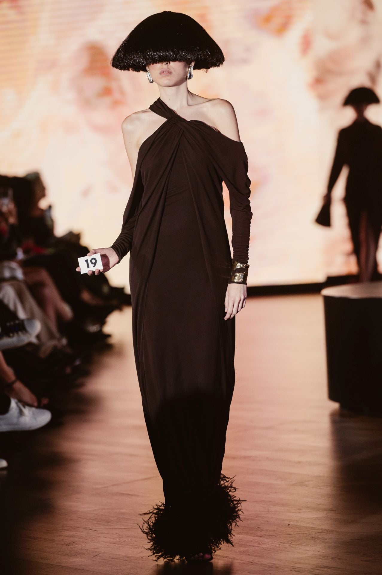 Ze García deslumbra en Balenciaga