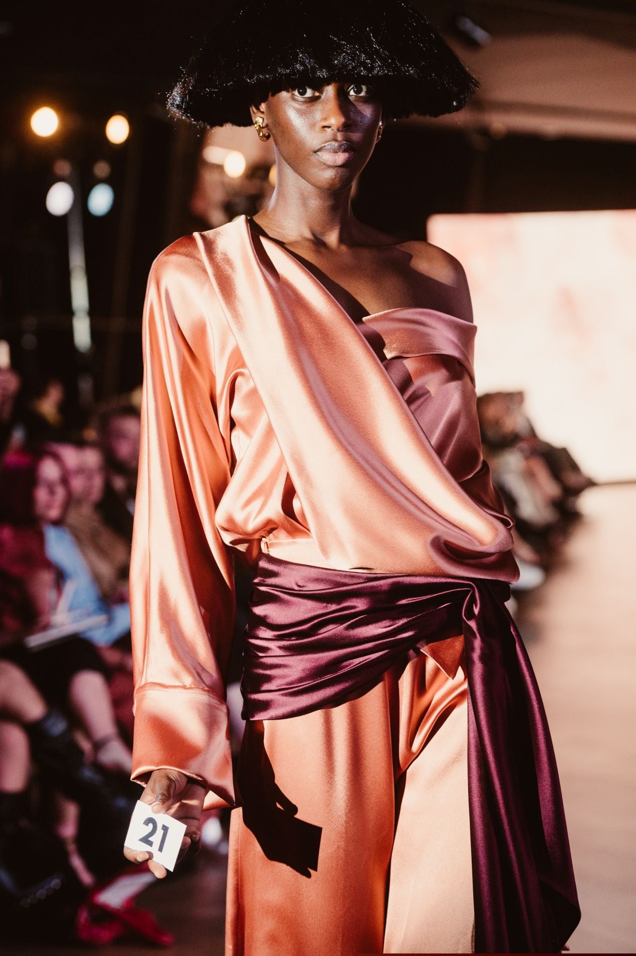 Ze García deslumbra en Balenciaga