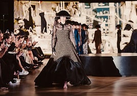 Ze García deslumbra en Balenciaga