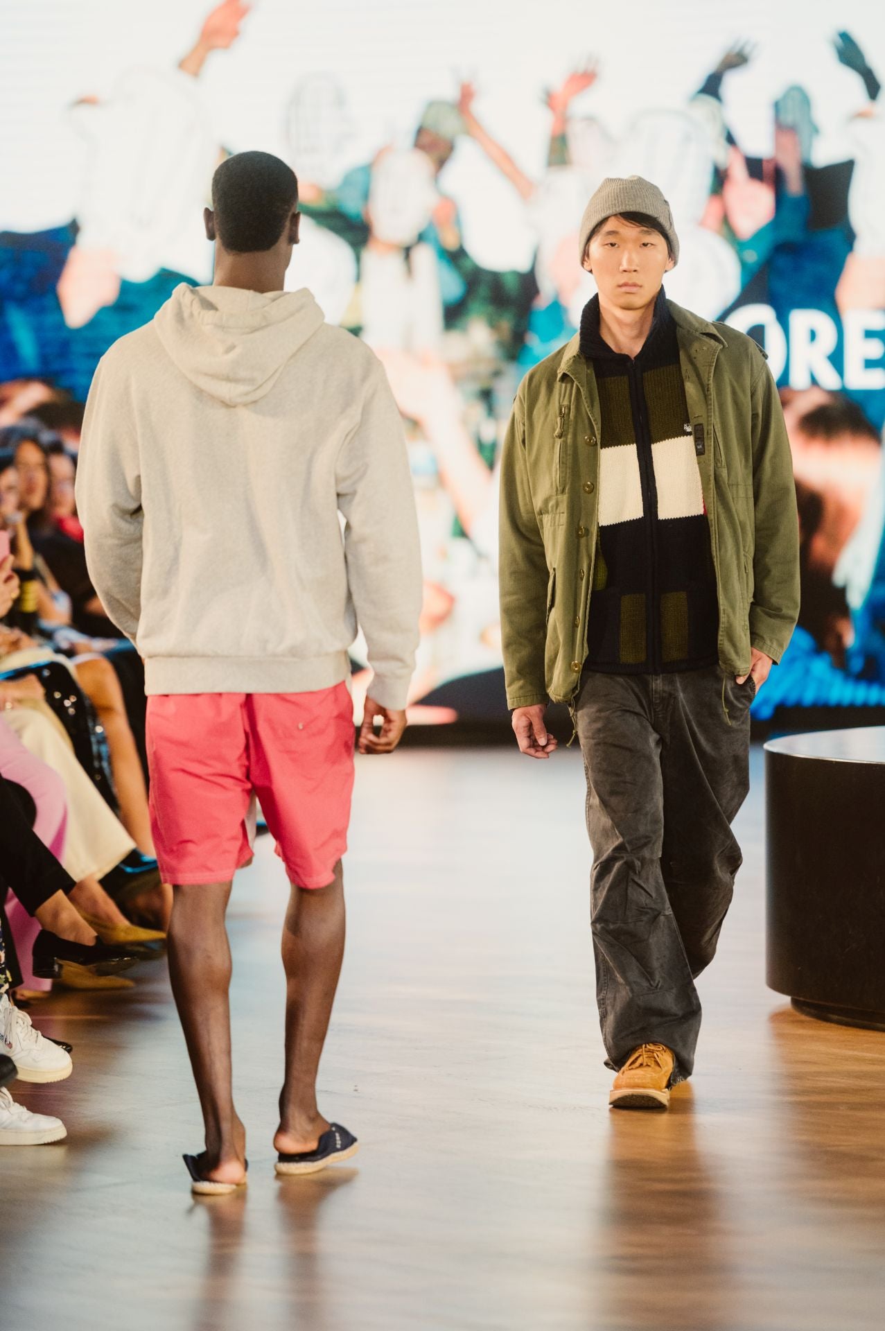 El desfile 30 aniversario de Loreak Mendian