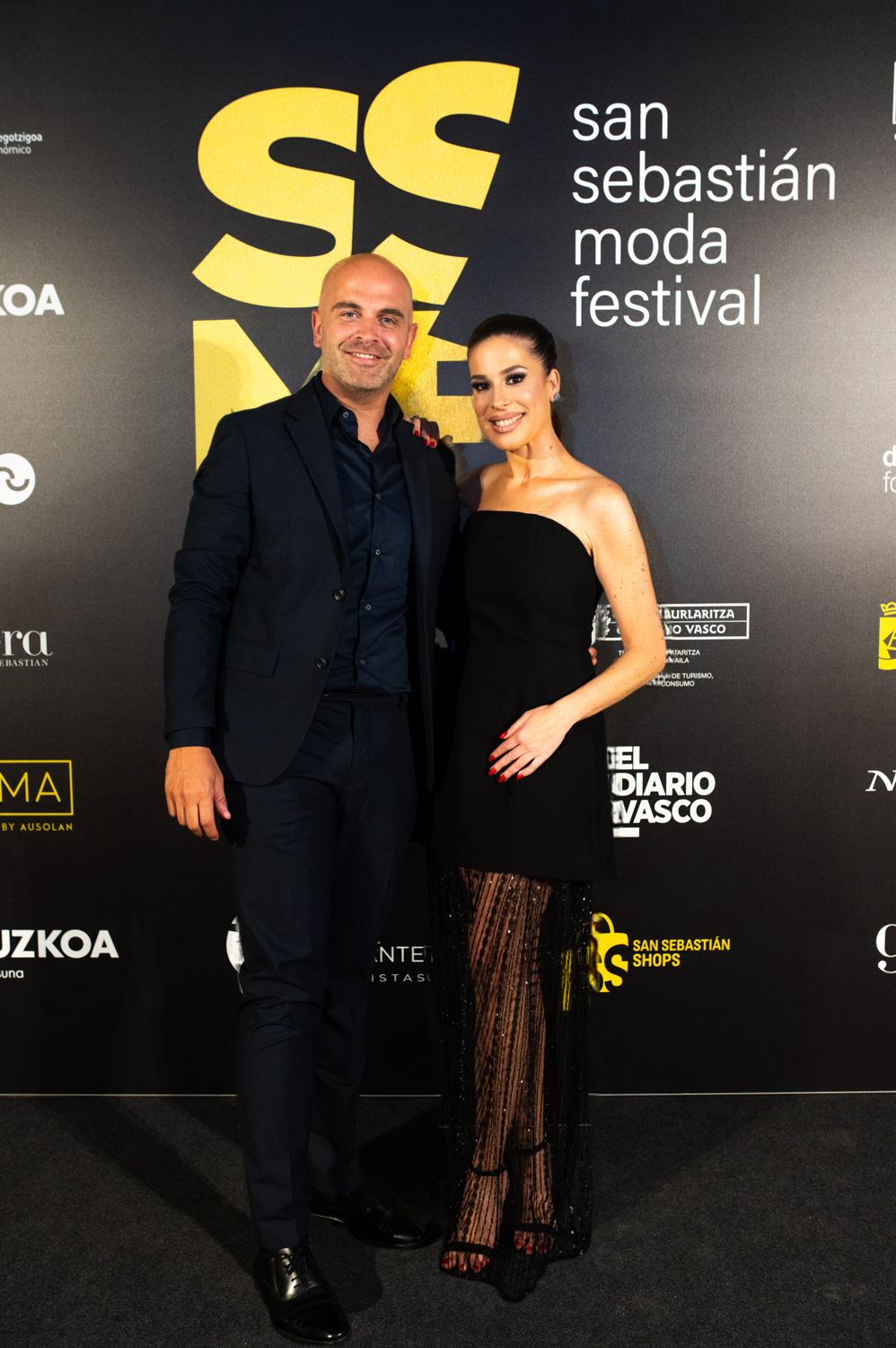 Diversión en el photocall de Loreak Mendian