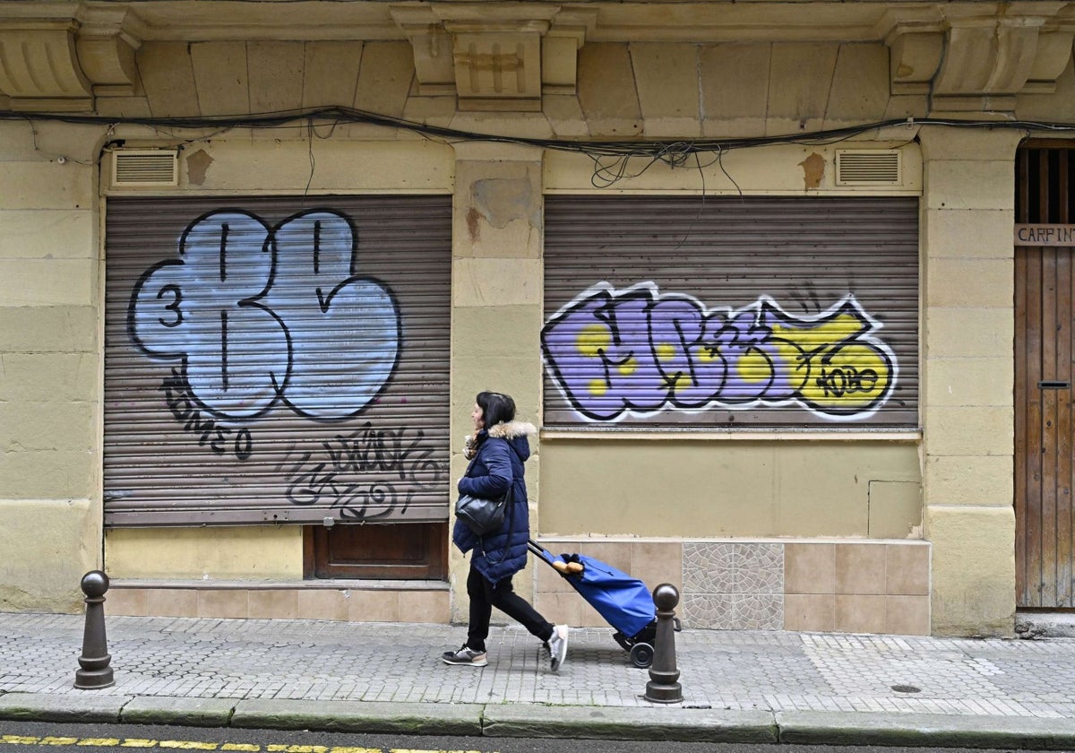 Euskadi flexibilizará su normativa para que 7.500 locales comerciales puedan convertirse en viviendas