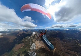 Mattin Iñíguez entrenando en los Alpes el pasado mes de abril para preparar la prueba.