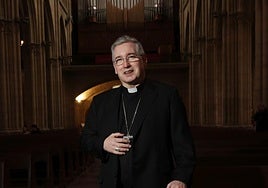 El obispo de San Sebastián,Fernando Prado, en el interior de la Catedral del Buen Pastor.