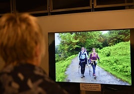 Cien años. La muestra conmemorativa incluye la proyección de varias fotografías de diferentes ediciones de la prueba.