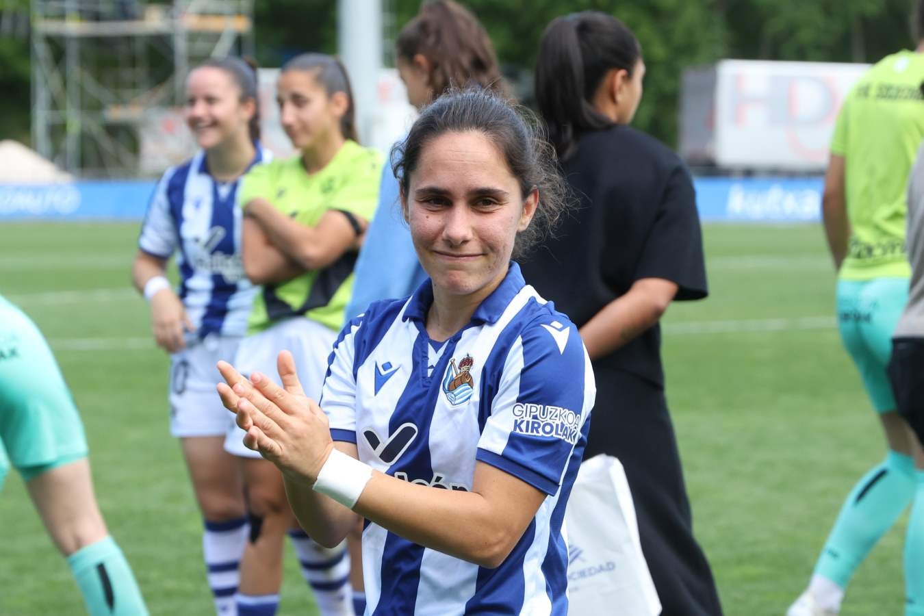 Victoria sobre el Granada en una jornada marcada por las despedidas