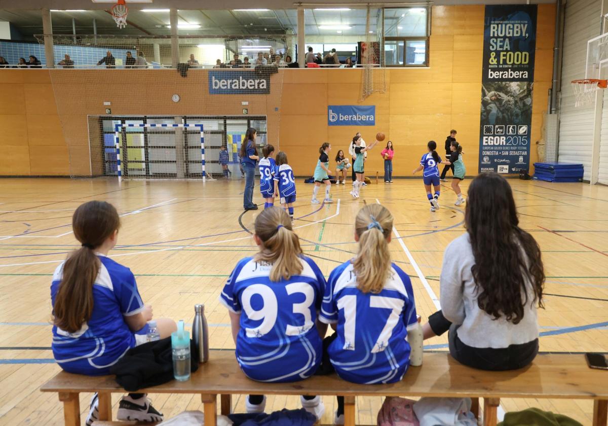 La Diputación matiza ahora que la gratuidad del deporte escolar será solo «para familias vulnerables»