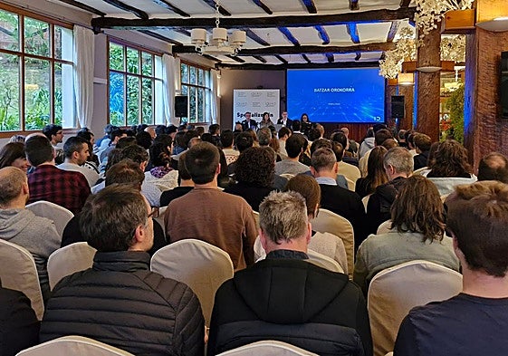 Asamblea general de Ideko.