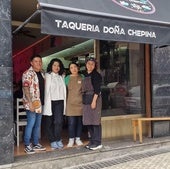 Los responsables de Doña Chepina, el restaurante mexicano ubicado en el barrio de Egia en San Sebastián.