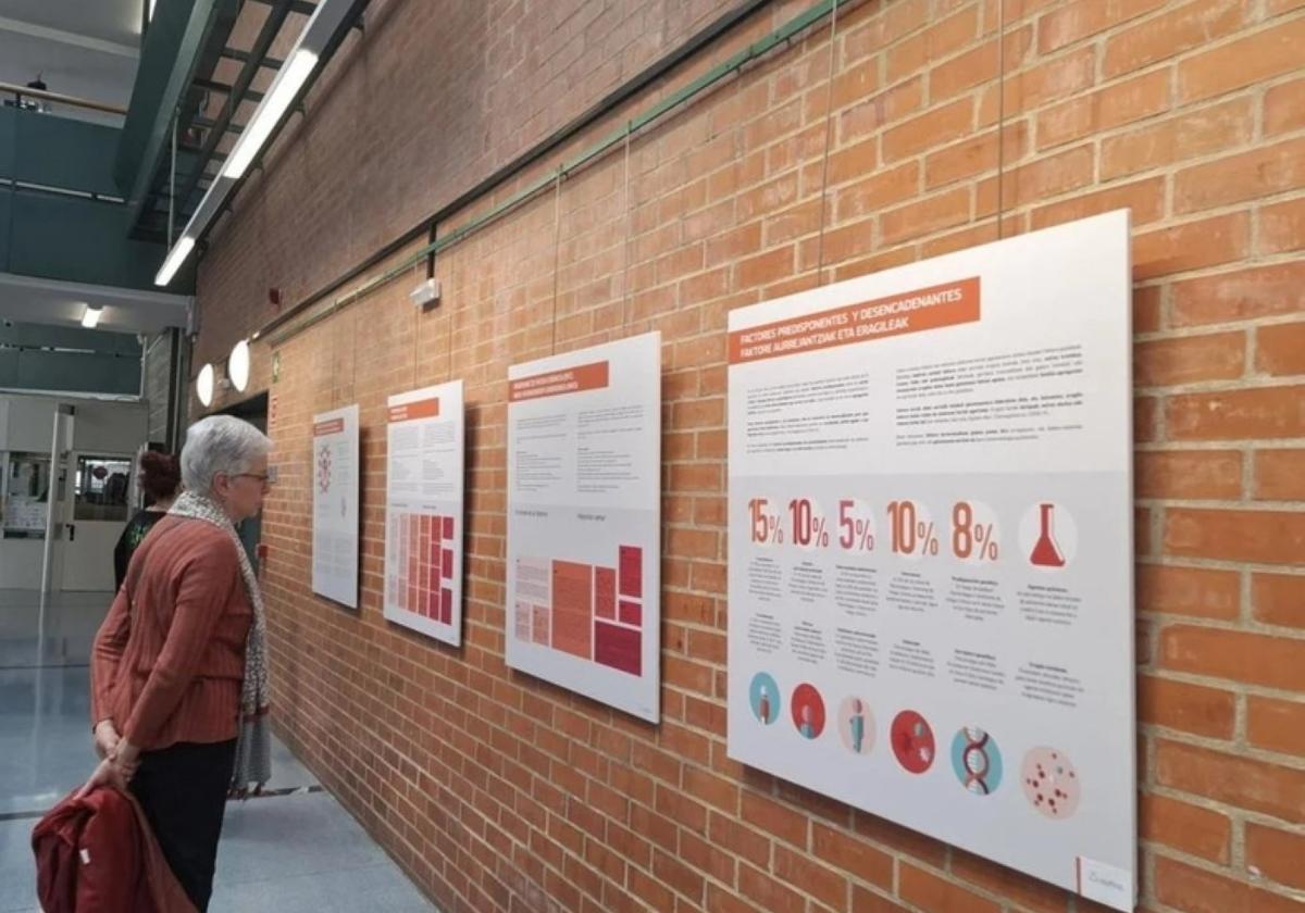 La exposición en Vitoria que ayuda a detectar la fibromialgia