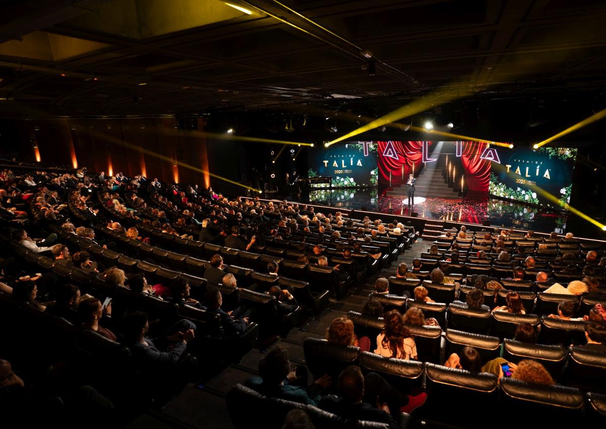 Imagen secundaria 1 - La obra &#039;1936&#039; y el musical de Antonio Banderas arrasan en los Premios Talía