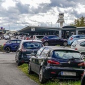 Parking del aeropuerto de Foronda desbordado durante el puente de San Prudencio.