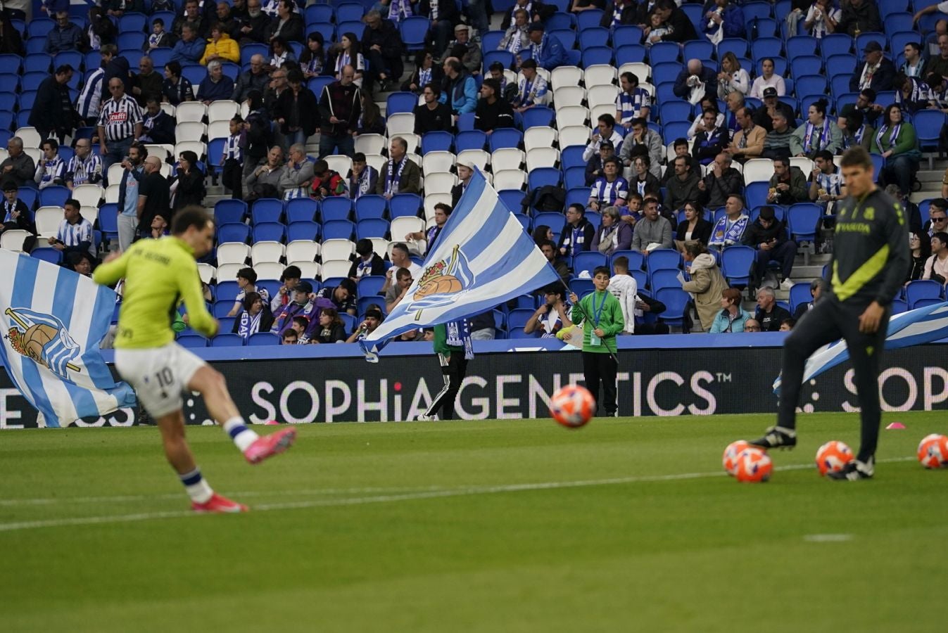 ¿Has estado en el Reale Arena? Búscate en nuestras fotos