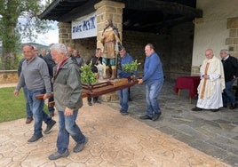 Miako eliz inguruan egingo dute prozesioa bihar.