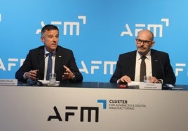 Xabier Ortueta y José Pérez, director general y presidente de AFM respectivamente, durante la rueda de prensa