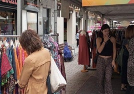 Una iniciativa, organizada por Eibar Centro Comercial Abierto y con el apoyo del Gobierno Vasco, busca fortalecer el tejido comercial y hostelero.