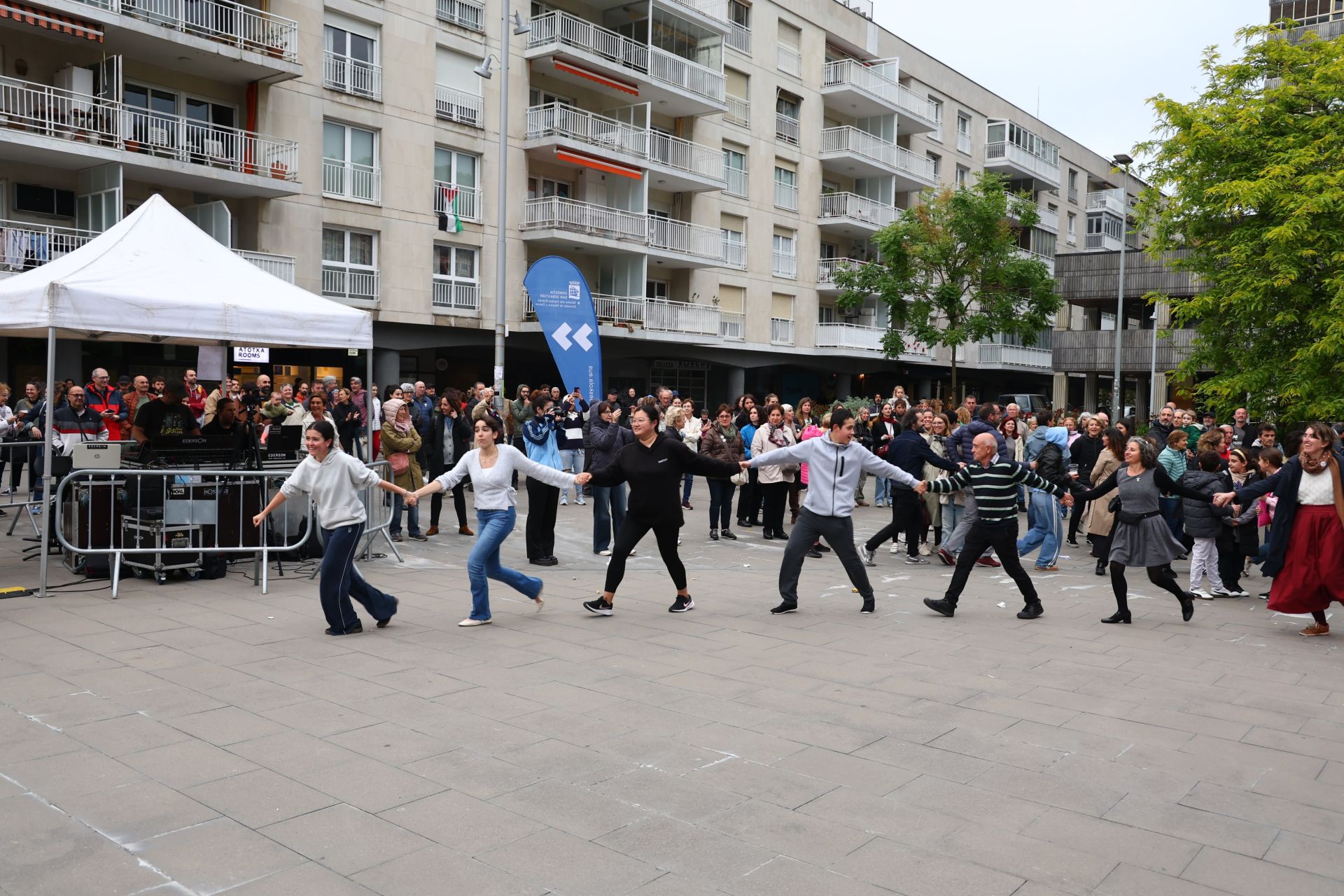 Festa giroan hasi da Donostian Euskaraldia