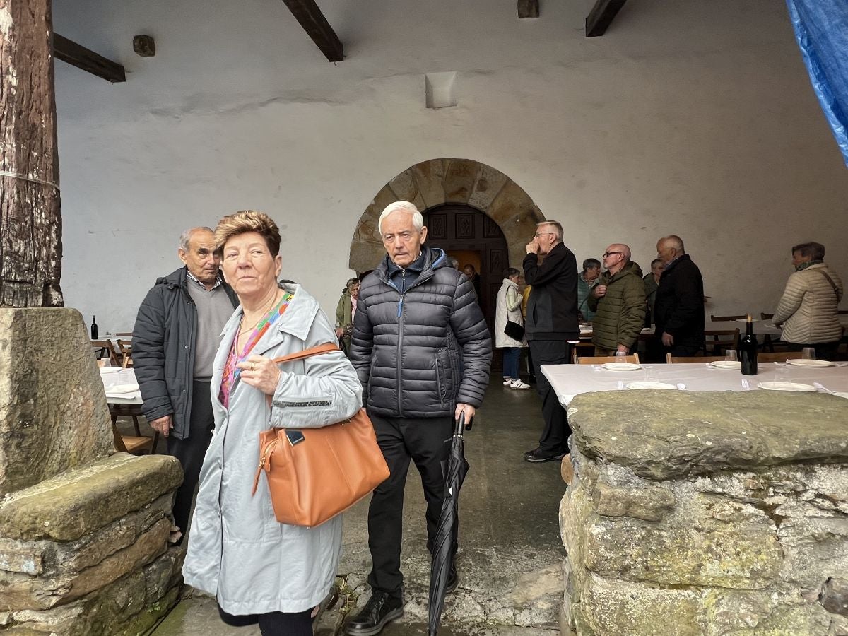 Los mayores protagonizan las primeras horas festivas en Eitza