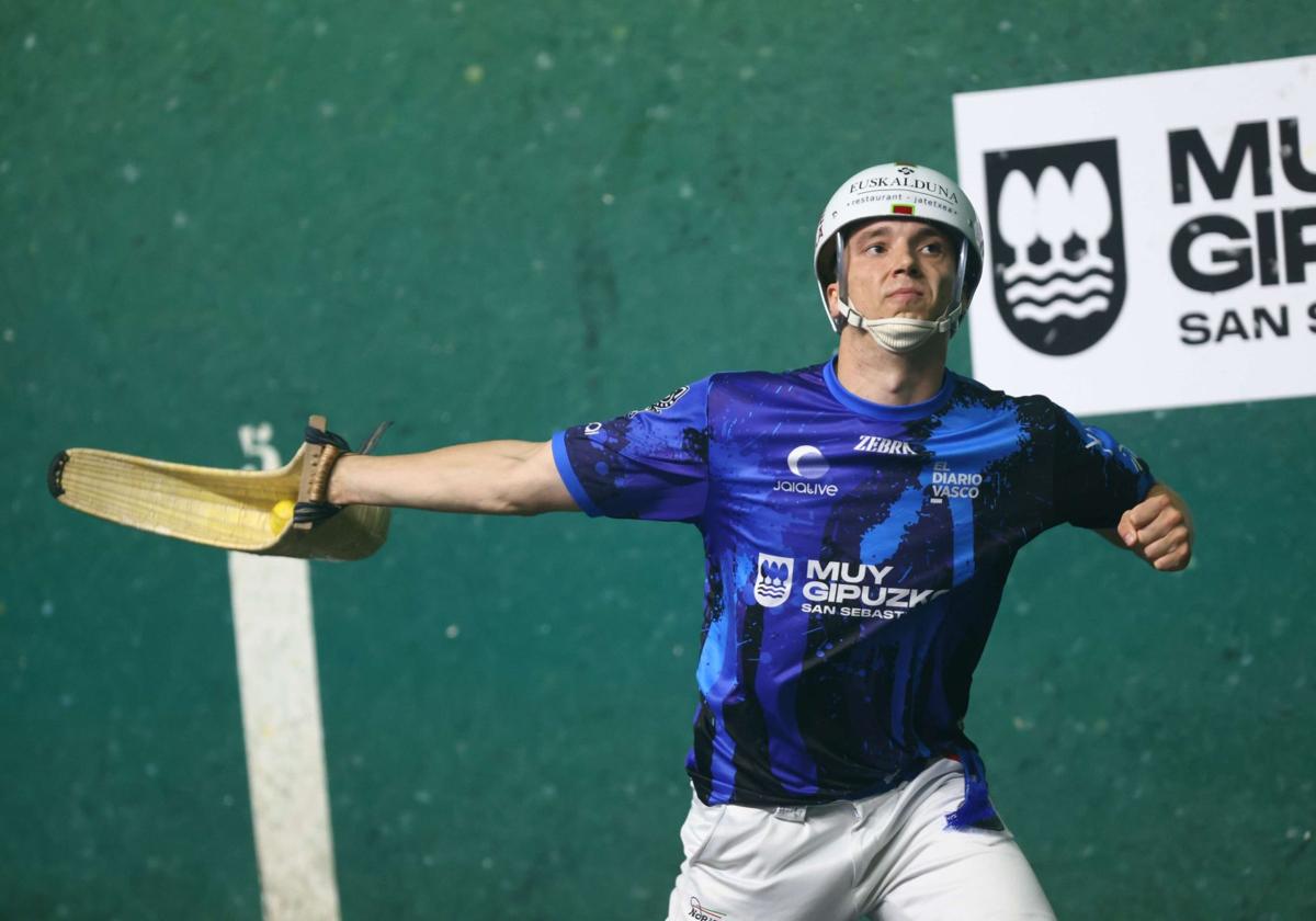 Imagen de un partido de cesta punta.
