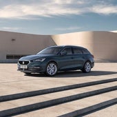 Seat abre la electrificación con un León Style accesible