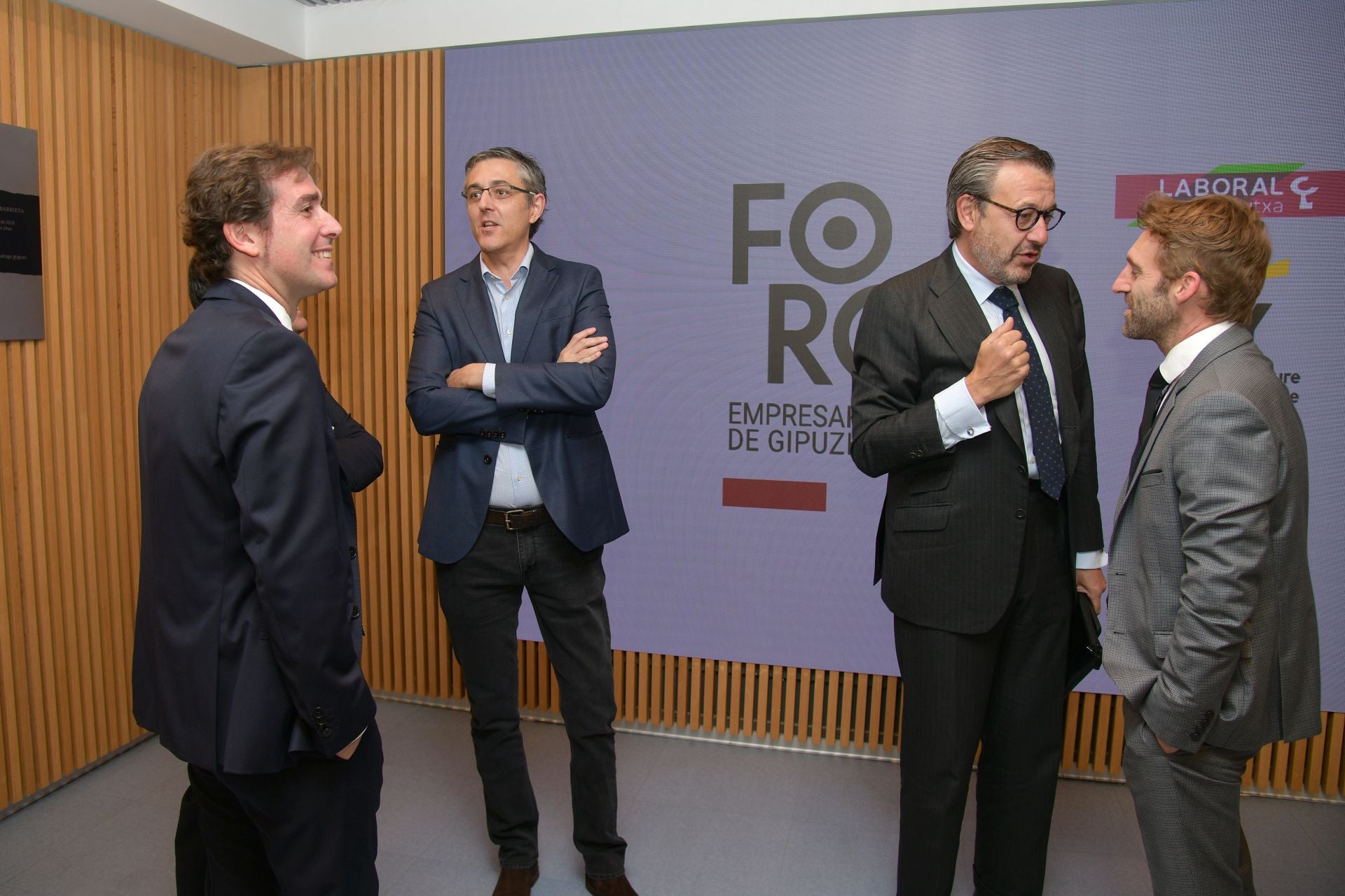 David Taberna (director de DV), Eduardo Madina (EY), Pablo Sanz (socio responsable de la zona norte EY) e Iñigo Martín (director general de DV).