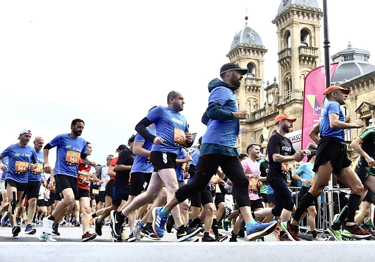 Office Teams: Content Writer vs. VA