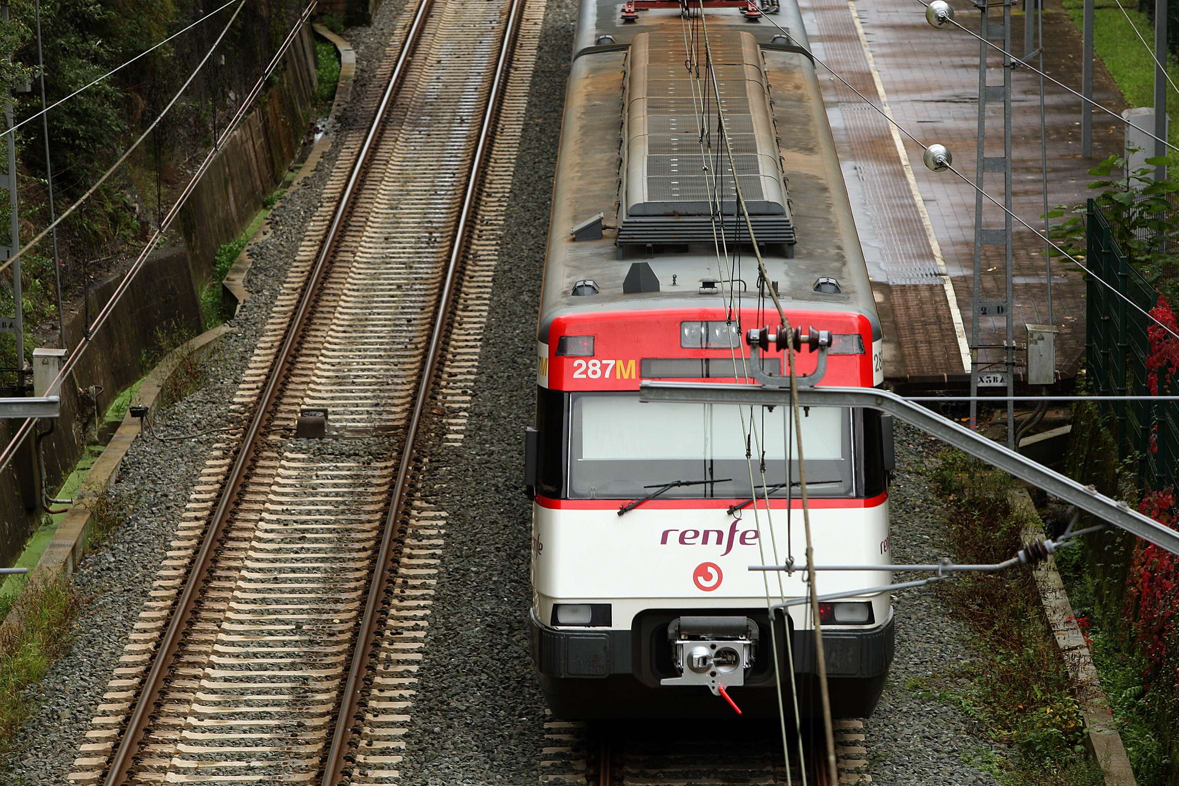 Foto de archivo de un tren de Cercanías en la parada de Lezo-Errenteria.